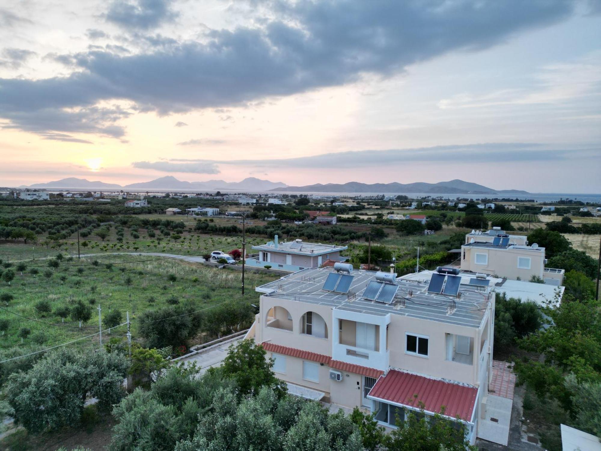 Peaceful Apartment, In The Nature, With Yard "3" Ziparion Exterior photo